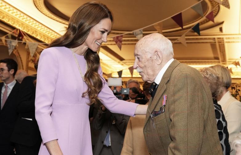 Кейт Бъкингам