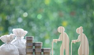 Все по-малко работещи плащат пенсиите: ще се вдига ли пенсионната възраст