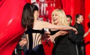 „Дяволът носи Прада“, но прегръща Версаче: Донатела взриви премиерата в Лондон