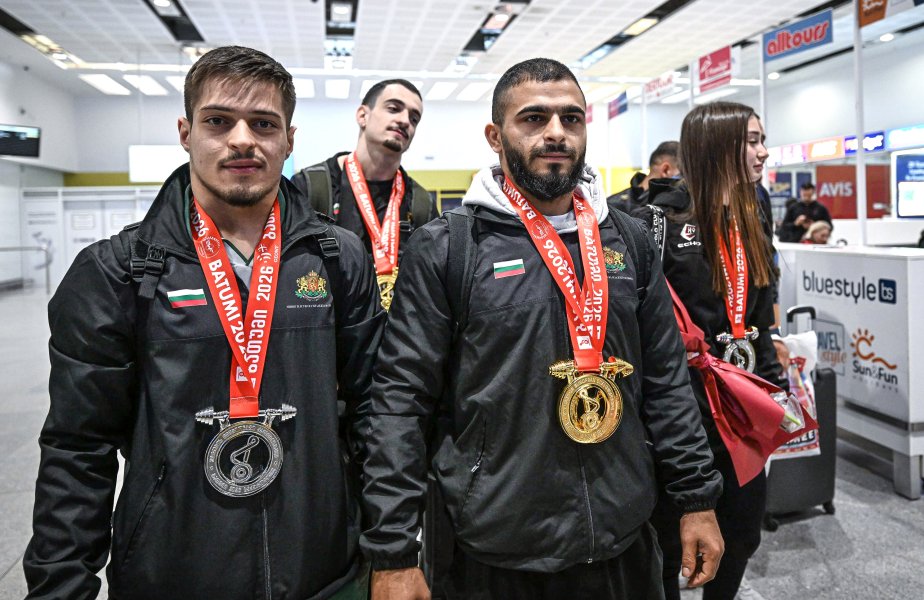 Ангел Русев и Бояна Костадинова се завърнаха у нас след1