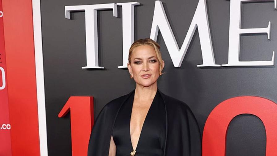 Звездите на червения килим на гала вечерта...