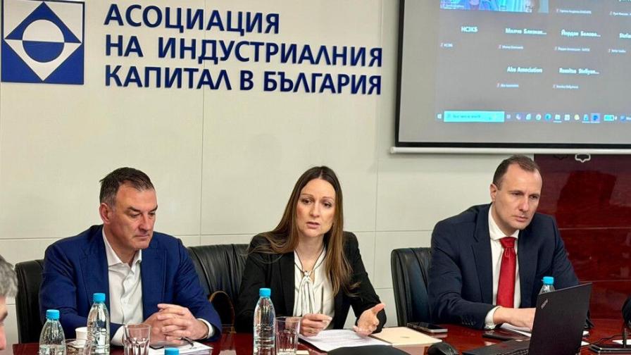 Ирина Щонова пред АИКБ: Работихме с бизнеса за решения в условия на криза