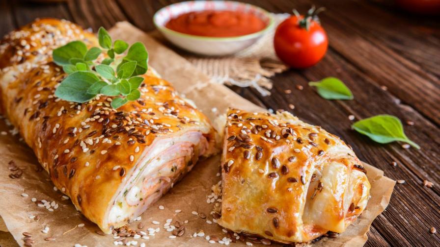 Бърза и вкусна закуска: Хрупкаво руло от бутер тесто, което всеки може да направи