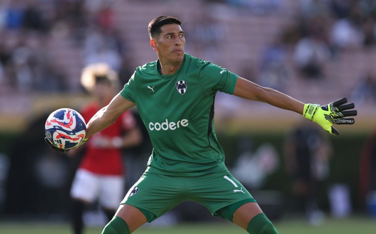 Брутална сцена: вратар удари безскрупулно съперник и предизвика масово сбиване (ВИДЕО)