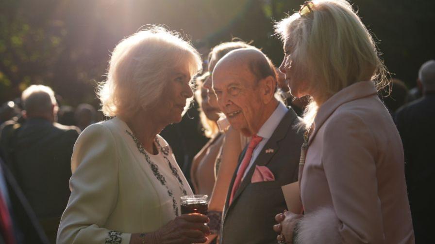 Крал Чарлз и кралица Камила на държавно...