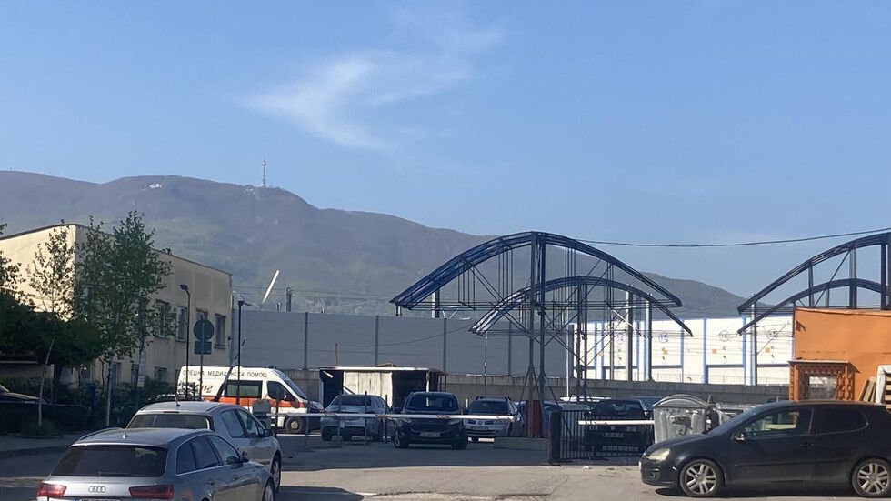 Недоволен работник се барикадира в кабинета на главния инженер в гараж "Земляне"