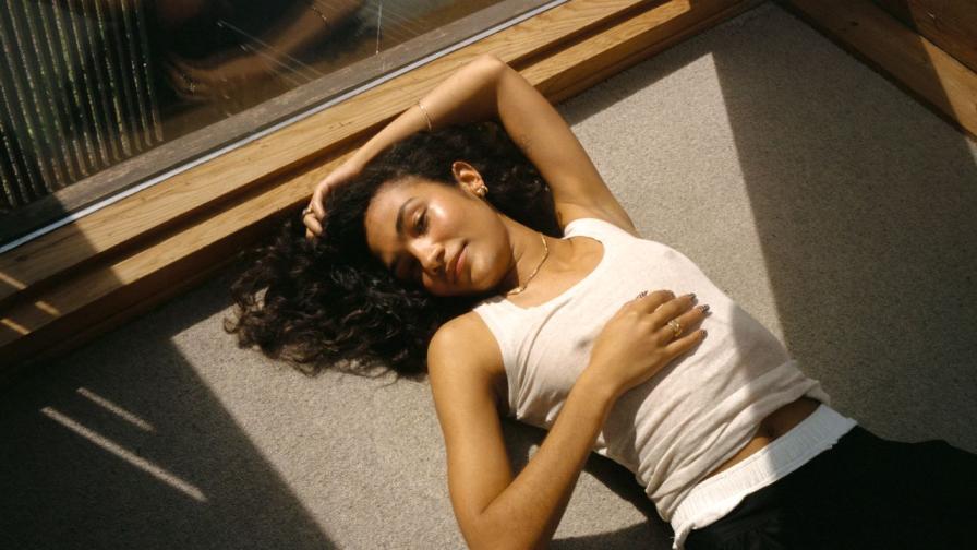 Ерата на Оливия Дийн: Новият глас на британския соул, който превзема световната сцена