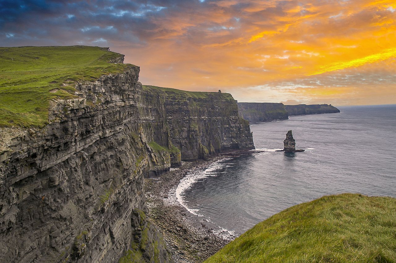 <p>Да имате минал живот в Ирландия означава, че някога сте били изправени пред предизвикателства, които са застрашавали прехраната ви. Въпреки че този минал живот не е бил лесен, душата ви компенсира в този живот, като ви помага да създадете истинска, осезаема сигурност.</p>
