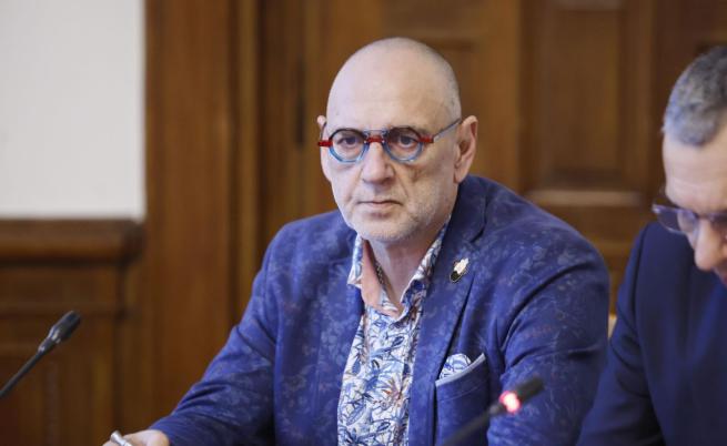 Любен Дилов - син е получил инсулт в Италия