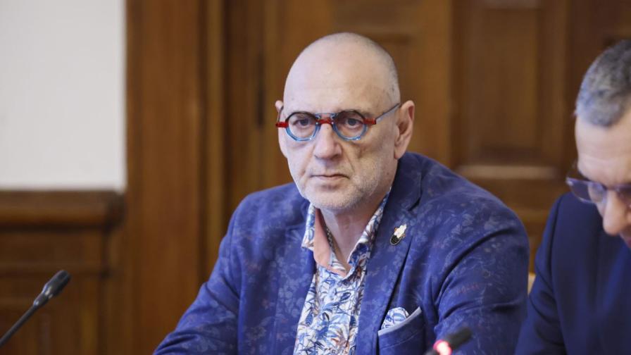 Любен Дилов - син е получил инсулт в Италия