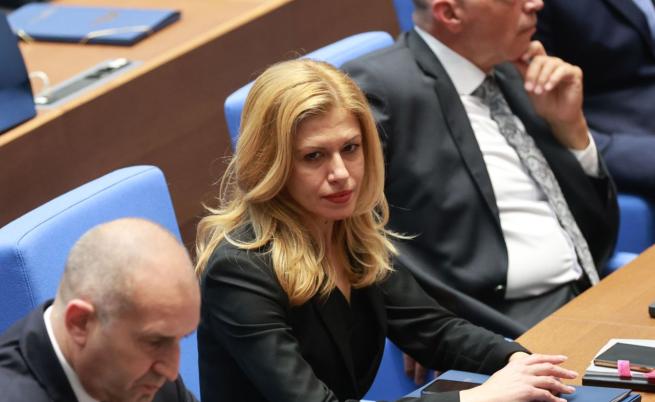 Коя е д-р Михаела Доцова? Юристът, който поема кормилото на 52-рото Народно събрание