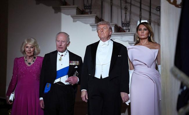 „Тя чисто и просто го мрази“: Неловкият гаф на Тръмп с Мелания на вечерята с Чарлз III