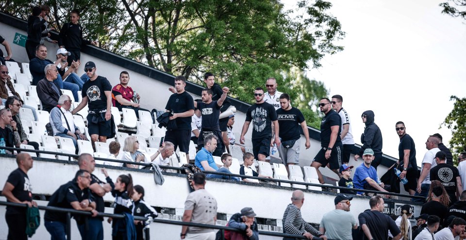 slawiq славия фенове протест1
