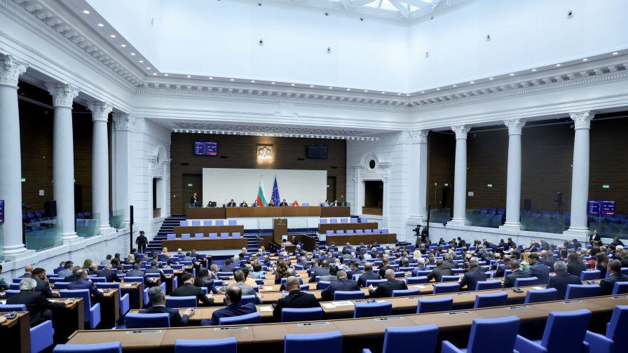 Създадоха Временна комисия по приемането на Правилник за организацията и дейността на 52-рото НС
