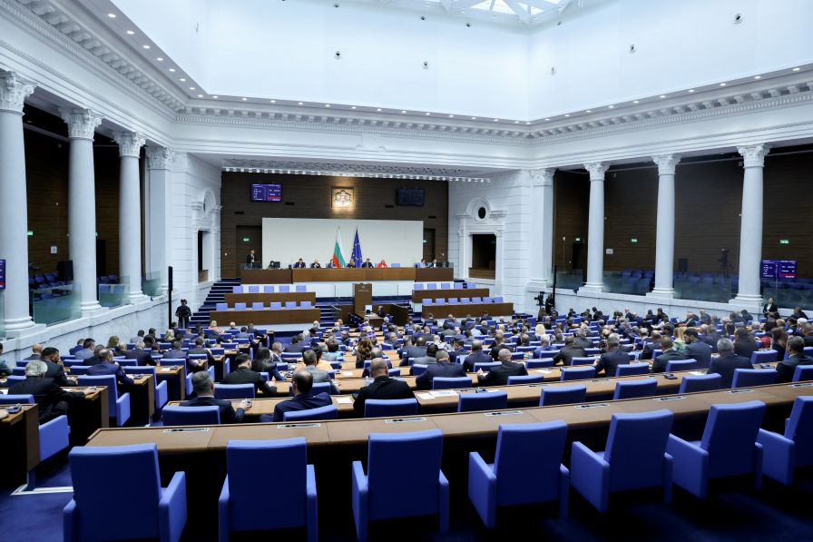 Създадоха Временна комисия по приемането на Правилник за организацията и дейността на 52-рото НС