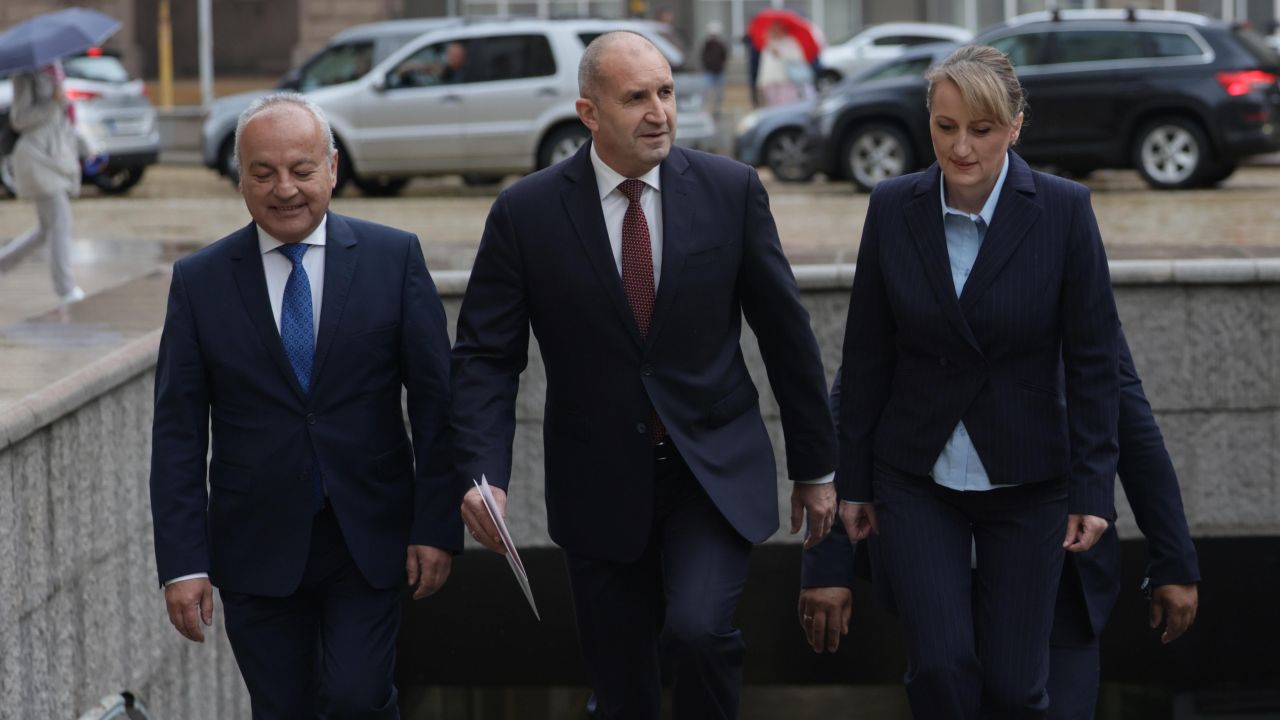 <p>&bdquo;Прогресивна България&ldquo; получи първия проучвателен мандат от &bdquo;Дондуков&ldquo; 2</p>