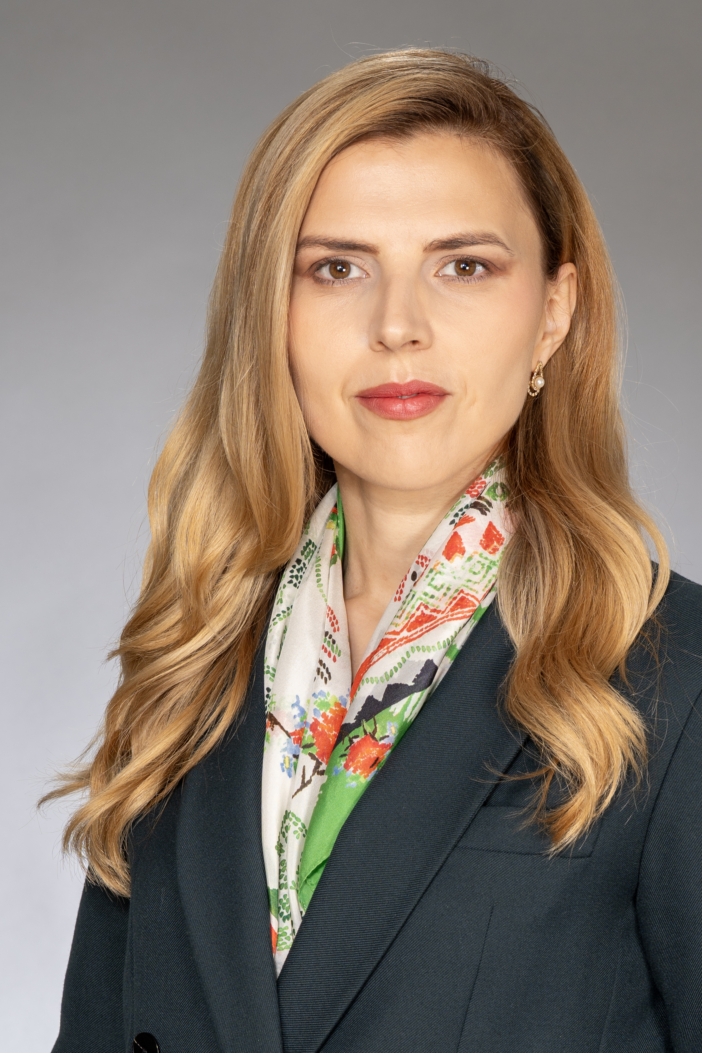 Велислава Николаева Петрова  Чамова