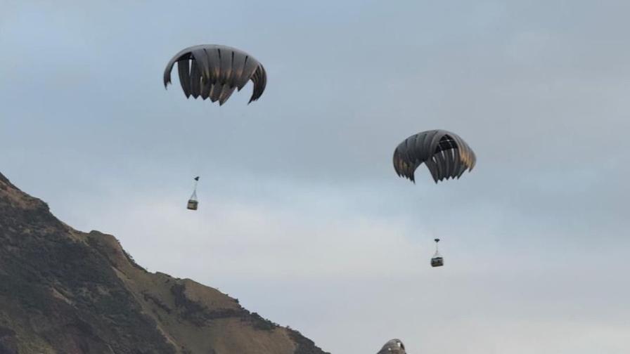 Парашутисти се спуснаха на изолиран остров заради случай на хантавирус