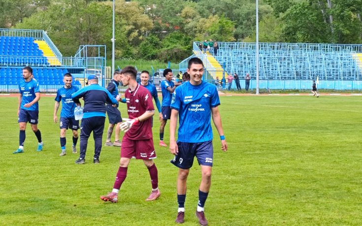 Спортист Своге удари Пирин с късни голове и гледа към спасението