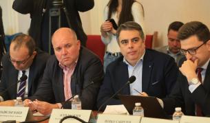 Асен Василев остро критикува плана на „Прогресивна България“ за цените