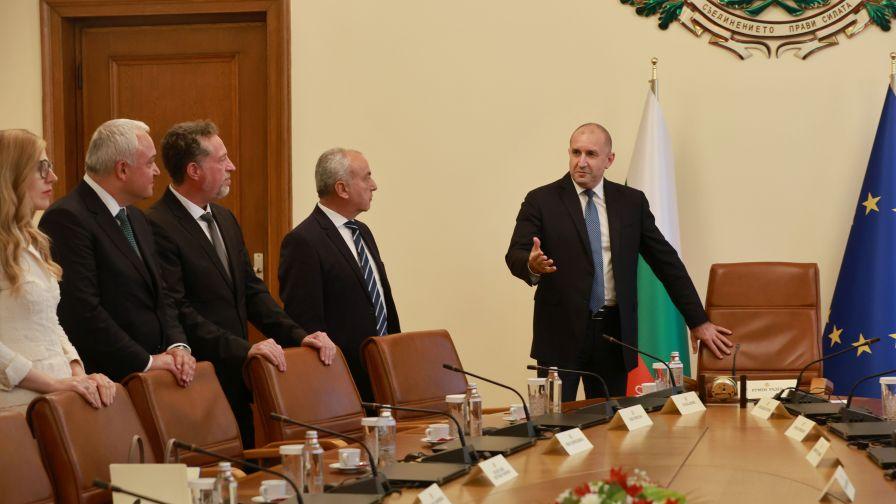 <p>Радев: Необходими са спешни мерки за овладяване на цените</p>