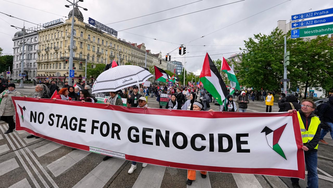 Хиляди протестираха във Виена срещу участието на Израел в Евровизия