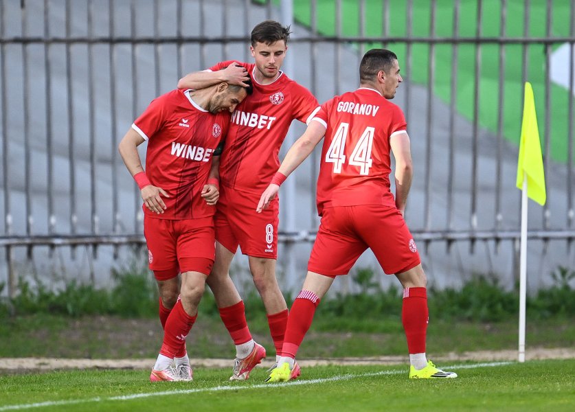 Добруджа Ботев Враца1