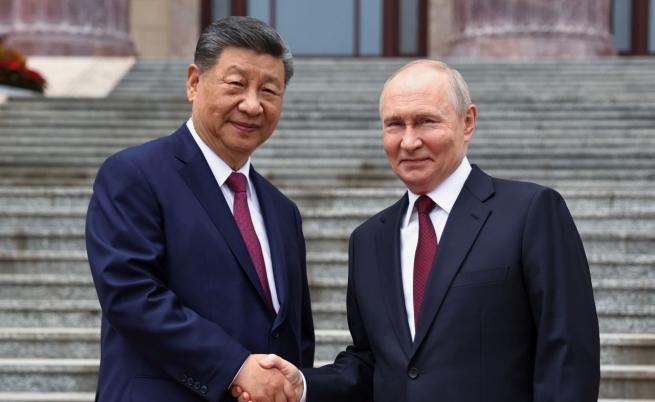 Владимир Путин и Си Цзинпин се срещнаха в Киргизстан