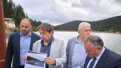 <p>Изслушват регионалния министър&nbsp;за свлачището на пътя Смолян - Пампорово</p>