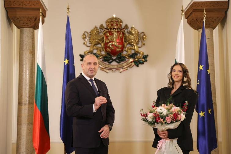 Дара Радев