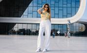 Как да носим дамски тениски с маратонки Nike през лятото: лесни тоалети за прохлада и стил