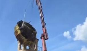 Кран изпусна купола на 169-годишна църква край София