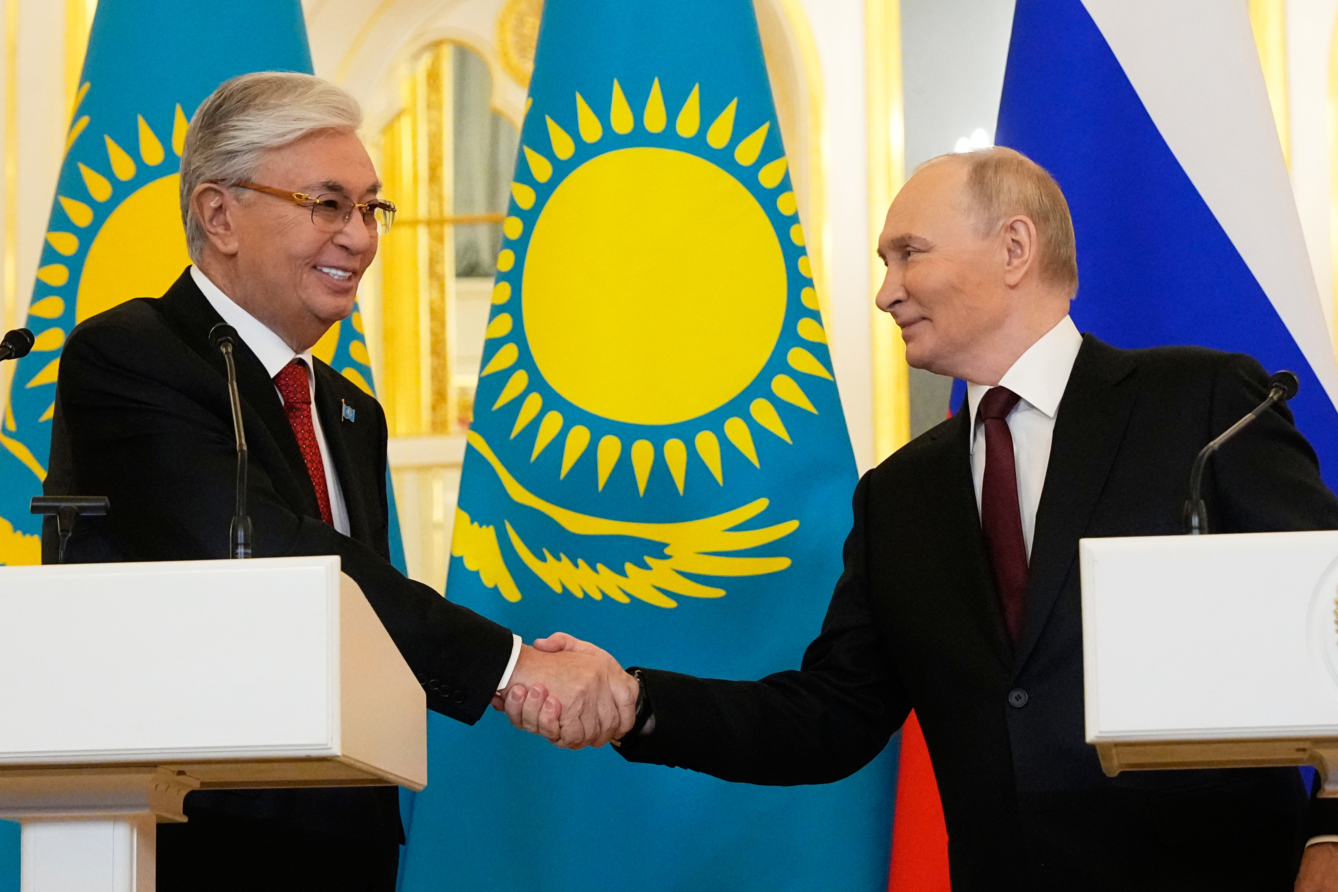 Путин подари четири амурски тигъра на Казахстан