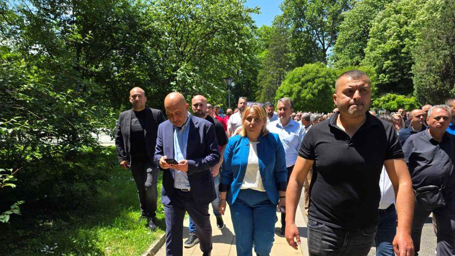 <p>Кметът на Кърджали с първи думи след разпита</p>