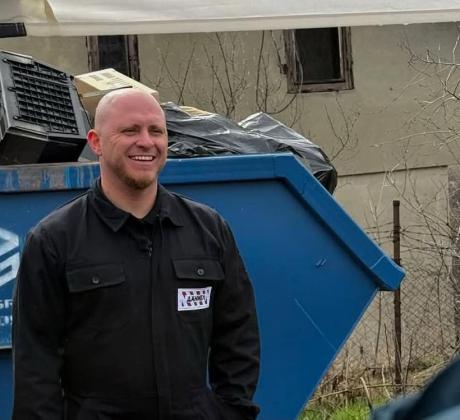Всеки човек крие своето начало помни първите несигурни стъпки които
