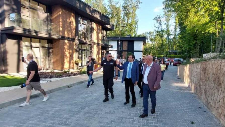 Задържани са трима души, свързани с дейността на Корпорация КУБ