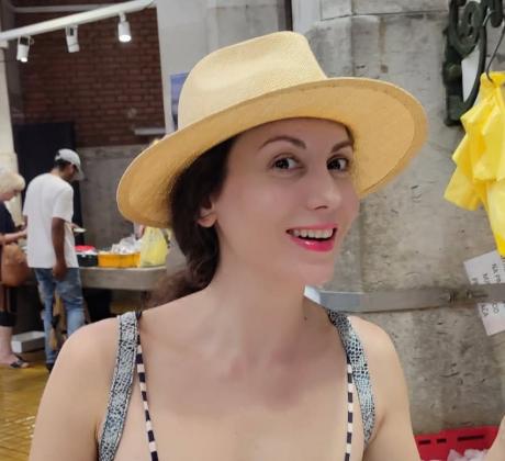 Актрисата Илияна Коджабашева част от първата ни трупа показа сина