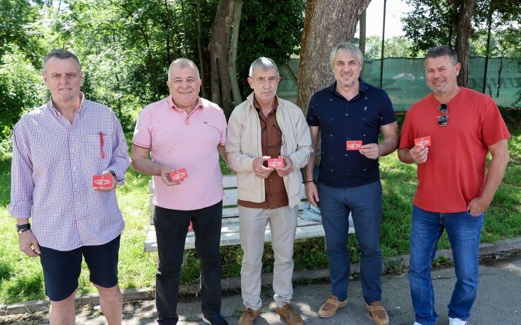 Легенди се сдобиха с новата фен карта на ЦСКА