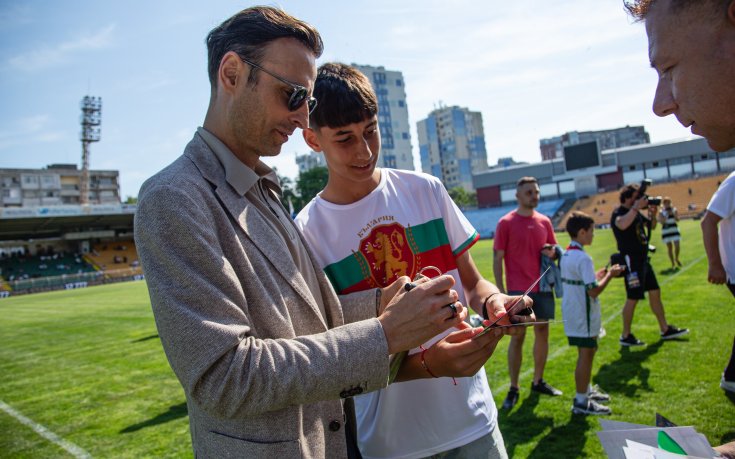 В СНИМКИ: „Мачът на надеждата“ на стадион „Лазур“