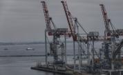 Кървава атака в Черно море: Руски удари срещу хуманитарни кораби, има ранени