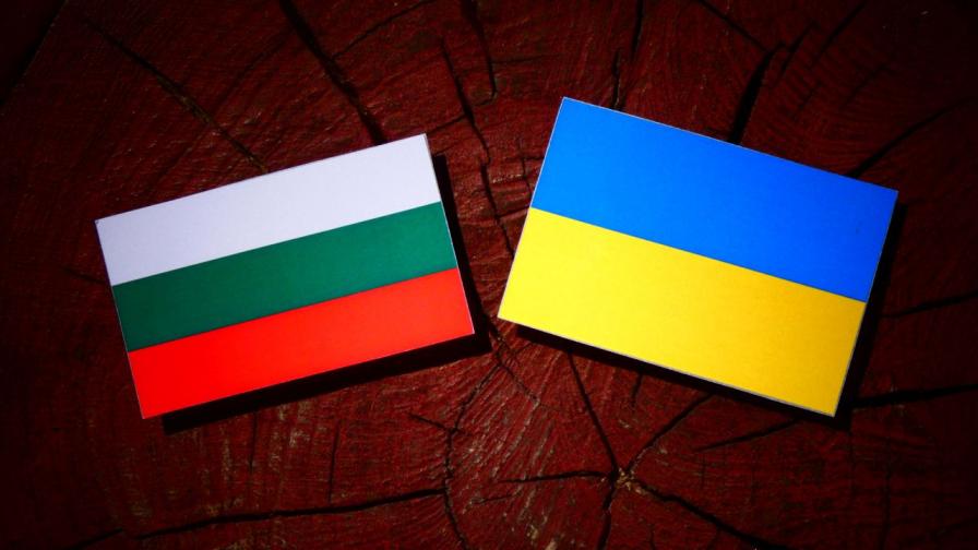 Цената на компромиса: Хроника на българската помощ за Украйна