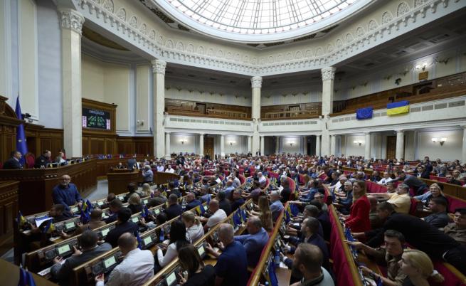 Украинският парламент прие рекордни разходи за отбрана