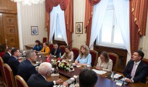 Йотова, Радев и Петрова се срещнаха с Хакан Фидан