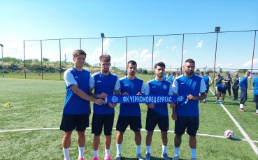 Черноморец започна с петима нови, трансферира играчи в ЦСКА и Локо София