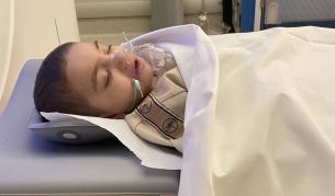 Зов за помощ: Дете се бори с агресивен тумор, семейството търси средства за лечение