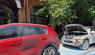 „Сам взех решението“: Обвиняемият за палежа на две коли на българското посолство в Скопие призна вината си