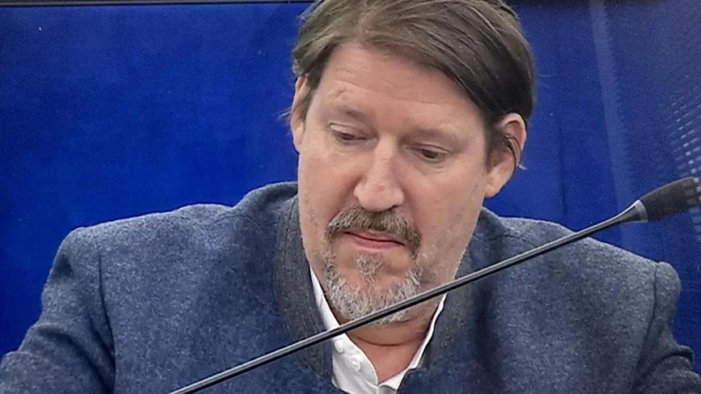 Докладчикът за Северна Македония: Не съм съгласен, но мнозинството реши така