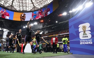 Ден 8: Мексико се класира напред, Канада пише история