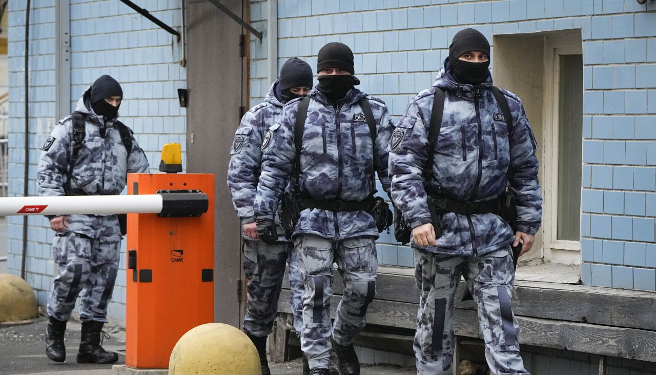 Кървава драма в Русия: Жена е убита, а петима са ранени при нападение с нож в мол в Краснодар