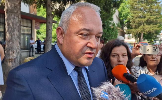Демерджиев: Мантинели се гънат на хармоника, боя и шпакловка за 200 000 лв. в МВР